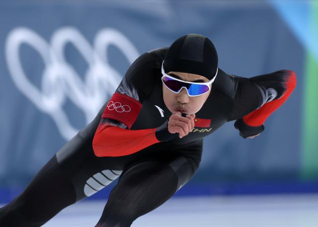 (260214) -- MILAN, Feb. 14, 2026 (Xinhua) -- Gao Tingyu of China competes during the speed skating men's 500m final at the Milan-Cortina 2026 Olympic Winter Games in Milan, Italy, Feb. 14, 2026. (Xinhua/Du Xiaoyi)