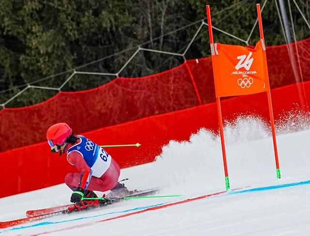 (260214) -- BORMIO, Feb. 14, 2026 (Xinhua) -- Liu Xiaochen of China competes during the alpine skiing men's giant slalom run 2 at the Milan-Cortina 2026 Olympic Winter Games in Bormio, Italy, Feb. 14, 2026. (Xinhua/Yan Linyun)