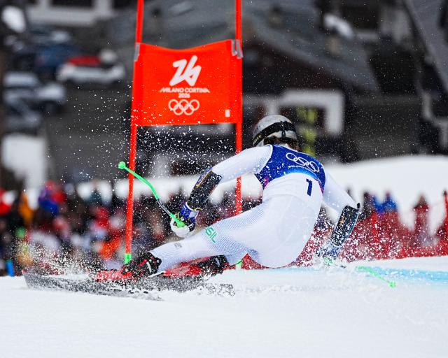 (260214) -- BORMIO, Feb. 14, 2026 (Xinhua) -- Lucas Pinheiro Braathen of Brazil competes during the alpine skiing men's giant slalom run 2 at the Milan-Cortina 2026 Olympic Winter Games in Bormio, Italy, Feb. 14, 2026. (Xinhua/Yan Linyun)