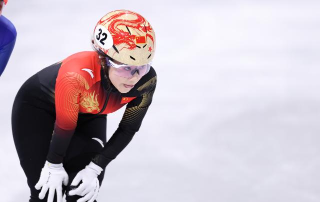 (260214) -- MILAN, Feb. 14, 2026 (Xinhua) -- Yang Jingru of China reacts after the short track speed skating women's 1000m heat 6 at the Milan-Cortina 2026 Olympic Winter Games in Milan, Italy, Feb. 14, 2026. (Xinhua/Chen Yichen)