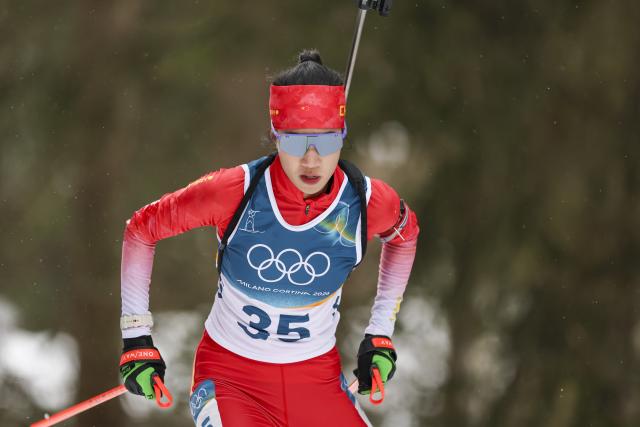 (260215) -- ANTERSELVA, Feb. 15, 2026 (Xinhua) -- Chu Yuanmeng of China competes during the biathlon women's 7.5km sprint event at the Milan-Cortina 2026 Olympic Winter Games in Anterselva, Italy, Feb. 14, 2026. (Xinhua/Zhang Tao)