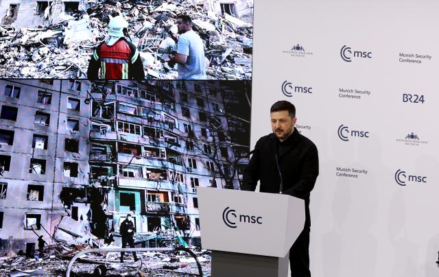 (260215) -- MUNICH, Feb. 15, 2026 (Xinhua) -- Ukrainian President Volodymyr Zelensky speaks during the 62nd Munich Security Conference (MSC) in Munich, Germany, Feb. 14, 2026. Ukrainian President Volodymyr Zelensky said Saturday in Munich, Germany that Ukraine is ready for an agreement that will bring real peace, the Ukrinform news agency reported. (Xinhua/Li Ying)