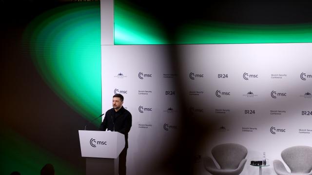 (260215) -- MUNICH, Feb. 15, 2026 (Xinhua) -- Ukrainian President Volodymyr Zelensky speaks during the 62nd Munich Security Conference (MSC) in Munich, Germany, Feb. 14, 2026. Ukrainian President Volodymyr Zelensky said Saturday in Munich, Germany that Ukraine is ready for an agreement that will bring real peace, the Ukrinform news agency reported. (Xinhua/Li Ying)