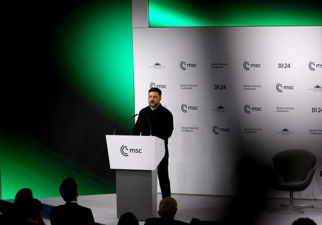 (260215) -- MUNICH, Feb. 15, 2026 (Xinhua) -- Ukrainian President Volodymyr Zelensky speaks during the 62nd Munich Security Conference (MSC) in Munich, Germany, Feb. 14, 2026. Ukrainian President Volodymyr Zelensky said Saturday in Munich, Germany that Ukraine is ready for an agreement that will bring real peace, the Ukrinform news agency reported. (Xinhua/Li Ying)