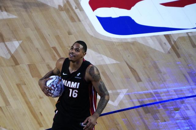 (260215) -- LOS ANGELES, Feb. 15, 2026 (Xinhua) -- Miami Heat's Keshad Johnson reacts in the slam dunk contest at the NBA basketball All-Star weekend festivities in Los Angeles, the United States, Feb. 14, 2026. (Xinhua/Wu Xiaoling)