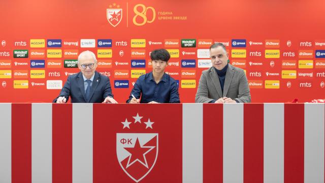 (260215) -- BELGRADE, Feb. 15, 2026 (Xinhua) -- Red Star Belgrade Football Club president Svetozar Mijailovic (L), Chinese player Wan Xiang (C), and the club's academy director Nikola Jelic attend the signing ceremony in Belgrade, Serbia, Feb. 14, 2026. TO GO WITH "Red Star Belgrade signs Chinese teenage prospect Wan Xiang" (Photo by Wang Wei/Xinhua)
