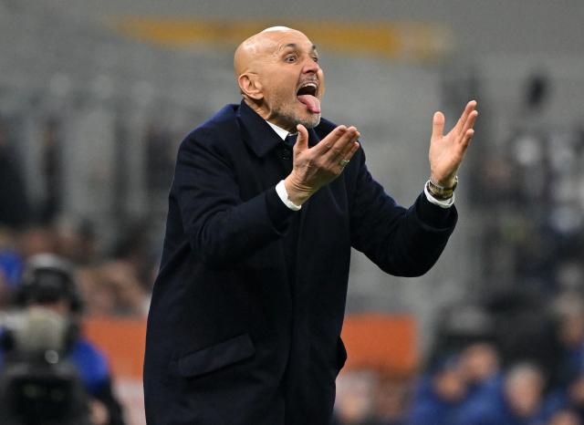 (260215) -- MILAN, Feb. 15, 2026 (Xinhua) -- Juventus' head coach Luciano Spalletti reacts during a Serie A football match between Inter Milan and Juventus in Milan, Italy, Feb. 14, 2026. (Photo by Alberto Lingria/Xinhua)