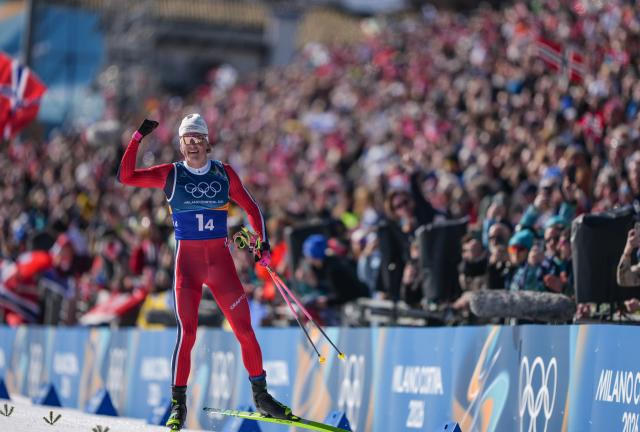 (260215) -- TESERO, Feb. 15, 2026 (Xinhua) -- Johannes Hoesflot Klaebo of Norway celebrates after the cross-country skiing men's 4X7.5km relay match at the Milan-Cortina 2026 Olympic Winter Games in Tesero, Italy, Feb. 15, 2026. (Xinhua/Peng Ziyang)
