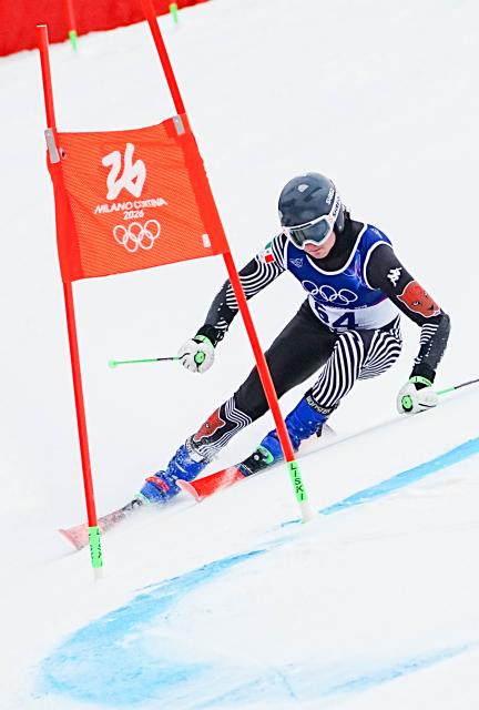 (260215) -- BORMIO, Feb. 15, 2026 (Xinhua) -- Lasse Gaxiola of Mexico competes during the alpine skiing men's giant slalom run 1 at the Milan-Cortina 2026 Olympic Winter Games in Bormio, Italy, Feb. 14, 2026. (Xinhua/Yan Linyun)