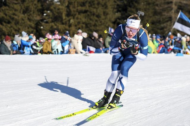 (260215) -- ANTERSELVA), Feb. 15, 2026 (Xinhua) -- Suvi Minkkinen of Finland competes during the biathlon women's 10km pursuit at the 2026 Milan-Cortina Winter Olympics in Anterselva, Italy, Feb. 15, 2026. (Xinhua/Zhang Tao)