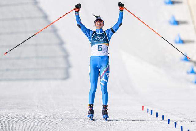 (260215) -- ANTERSELVA), Feb. 15, 2026 (Xinhua) -- Lisa Vittozzi of Italy celebrates after the biathlon women's 10km pursuit at the 2026 Milan-Cortina Winter Olympics in Anterselva, Italy, Feb. 15, 2026. (Xinhua/Jiang Han)