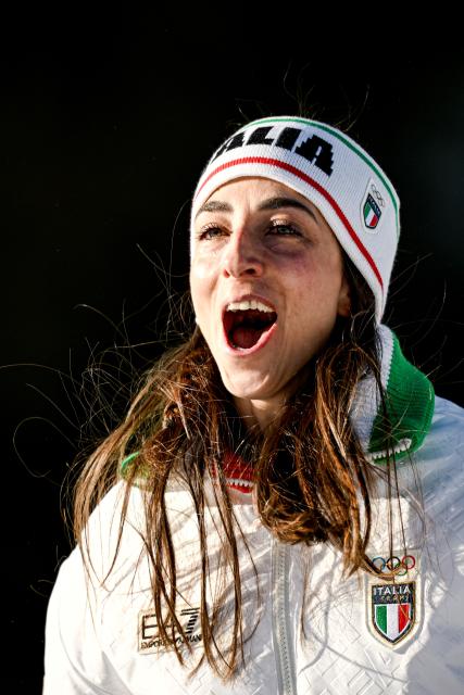 (260215) -- ANTERSELVA), Feb. 15, 2026 (Xinhua) -- Gold medalist Lisa Vittozzi of Italy celebrates during the awarding ceremony of the biathlon women's 10km pursuit at the 2026 Milan-Cortina Winter Olympics in Anterselva, Italy, Feb. 15, 2026. (Xinhua/Jiang Han)