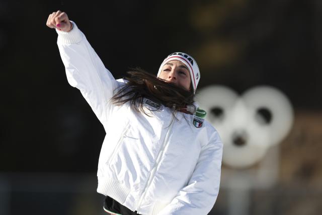 (260215) -- ANTERSELVA), Feb. 15, 2026 (Xinhua) -- Gold medalist Lisa Vittozzi of Italy celebrates during the awarding ceremony of the biathlon women's 10km pursuit at the 2026 Milan-Cortina Winter Olympics in Anterselva, Italy, Feb. 15, 2026. (Xinhua/Zhang Tao)