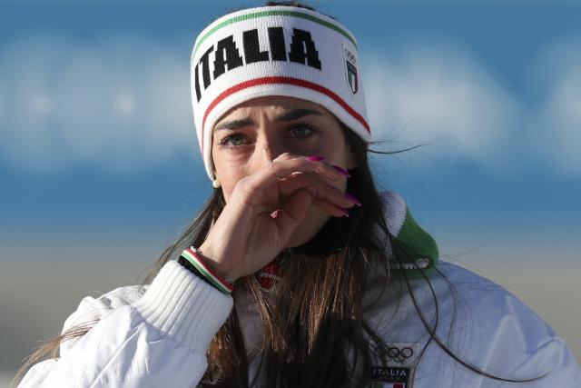 (260215) -- ANTERSELVA), Feb. 15, 2026 (Xinhua) -- Gold medalist Lisa Vittozzi of Italy weeps during the awarding ceremony of the biathlon women's 10km pursuit at the 2026 Milan-Cortina Winter Olympics in Anterselva, Italy, Feb. 15, 2026. (Xinhua/Zhang Tao)