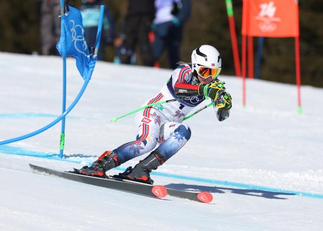 (260215) -- CORTINA D'AMPEZZO, Feb. 15, 2026 (Xinhua) -- Thea Louise Stjernesund of Norway competes during the alpine skiing women's giant slalom run 1 at the Milan-Cortina 2026 Olympic Winter Games in Cortina, Italy, Feb. 15, 2026. (Xinhua/Zhang Chenlin)