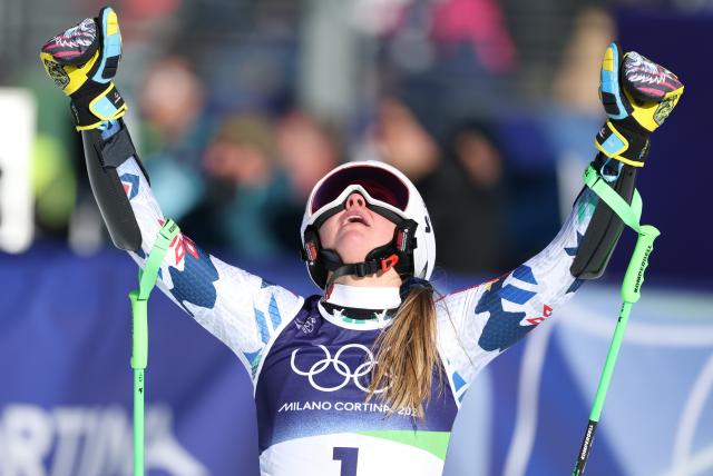 (260215) -- CORTINA D'AMPEZZO, Feb. 15, 2026 (Xinhua) -- Thea Louise Stjernesund of Norway celebrates after the alpine skiing women's giant slalom run 2 at the Milan-Cortina 2026 Olympic Winter Games in Cortina, Italy, Feb. 15, 2026. (Xinhua/Zhang Chenlin)