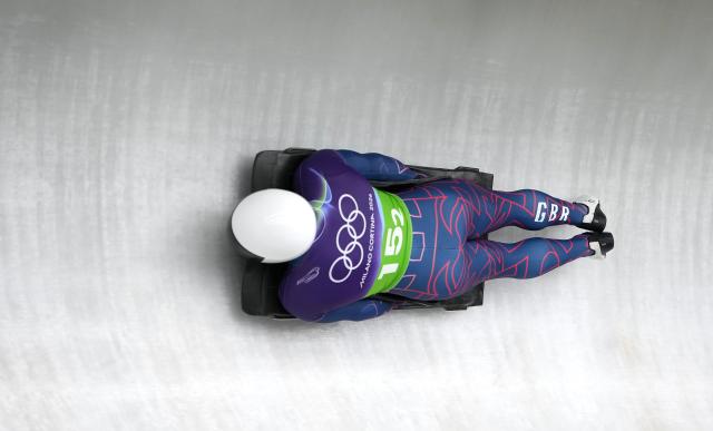 (260215) -- CORTINA D'AMPEZZO, Feb. 15, 2026 (Xinhua) -- Matt Weston of Britain competes during the skeleton mixed team event at the Milan-Cortina 2026 Olympic Winter Games in Cortina, Italy, Feb. 15, 2026. (Xinhua/Li Gang)