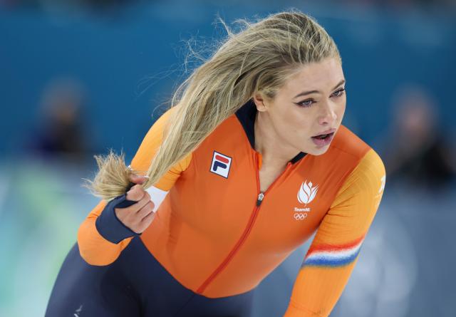 (260215) -- MILAN, Feb. 15, 2026 (Xinhua) -- Jutta Leerdam of the Netherlands reacts after the speed skating women's 500m final match at the Milan-Cortina 2026 Olympic Winter Games in Milan, Italy, Feb. 15, 2026. (Xinhua/Li Jing)