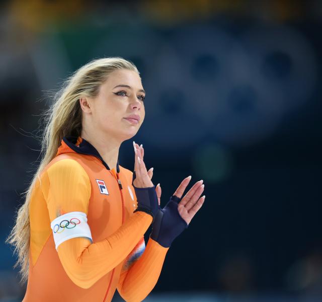 (260215) -- MILAN, Feb. 15, 2026 (Xinhua) -- Jutta Leerdam of the Netherlands reacts after the speed skating women's 500m final match at the Milan-Cortina 2026 Olympic Winter Games in Milan, Italy, Feb. 15, 2026. (Xinhua/Li Jing)