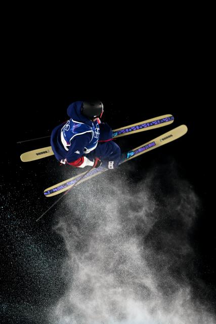 (260216) -- LIVIGNO, Feb. 16, 2026 (Xinhua) -- Tory Podmilsak of the United States competes during the freestyle skiing men's big air qualification at the Milan-Cortina 2026 Olympic Winter Games in Livigno, Italy, Feb. 15, 2026. (Xinhua/Zhang Hongxiang)