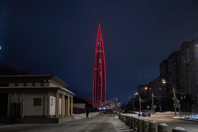 (260216) -- ST. PETERSBURG, Feb. 16, 2026 (Xinhua) -- This photo taken on Feb. 15, 2026 shows Lakhta Center, the tallest building in Russia, illuminated in "China red" to celebrate the Chinese New Year in St. Petersburg, Russia. (Photo by Guo Feizhou/Xinhua)