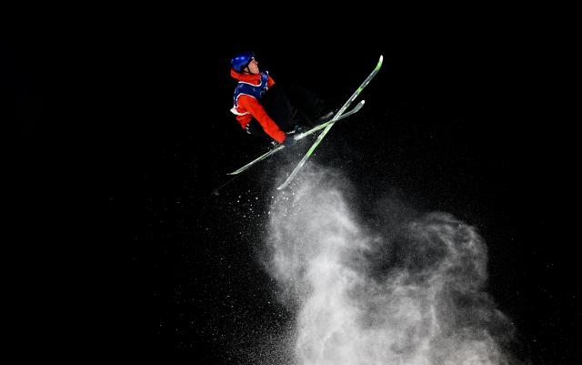 (260216) -- BEIJING, Feb. 16, 2026 (Xinhua) -- Ulrik Samnoey of Norway competes during the freestyle skiing men's big air qualification at the Milan-Cortina 2026 Olympic Winter Games in Livigno, Italy, Feb. 15, 2026. (Xinhua/Zhang Hongxiang)