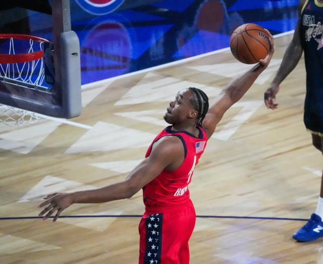 (260216) -- LOS ANGELES, Feb. 16, 2026 (Xinhua) -- Team USA Stars' Scottie Barnes dunks during the NBA All Star Game between Team USA Stripes and Team USA Stars in Los Angeles, the United States, Feb. 15, 2026. (Photo by Sun Yuxuan/Xinhua)