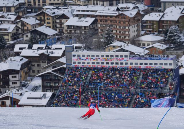 (260216) -- BORMIO, Feb. 16, 2026 (Xinhua) -- Matthias Iten of Switzerland competes during the alpine skiing men's slalom event at the Milan-Cortina 2026 Olympic Winter Games in Bormio, Italy, Feb. 16, 2026. (Xinhua/Hu Huhu)