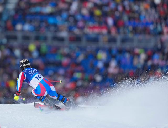 (260216) -- BORMIO, Feb. 16, 2026 (Xinhua) -- Steven Amiez of France competes during the alpine skiing men's slalom event at the Milan-Cortina 2026 Olympic Winter Games in Bormio, Italy, Feb. 16, 2026. (Xinhua/Hu Huhu)