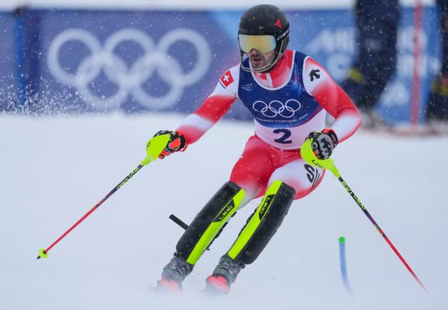 (260216) -- BORMIO, Feb. 16, 2026 (Xinhua) -- Loic Meillard of Switzerland competes during the alpine skiing men's slalom event at the Milan-Cortina 2026 Olympic Winter Games in Bormio, Italy, Feb. 16, 2026. (Xinhua/Hu Huhu)