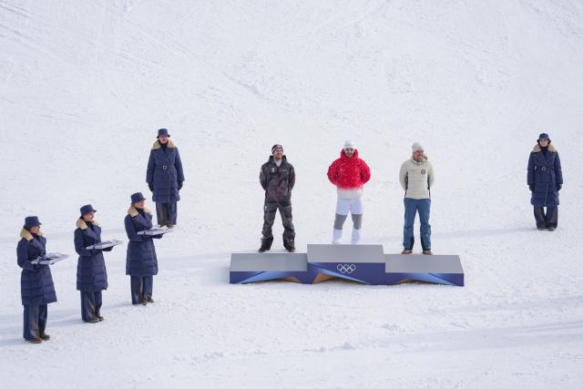 (260216) -- BORMIO, Feb. 16, 2026 (Xinhua) -- Gold medalist Loic Meillard (3rd R) of Switzerland, silver medalist Fabio Gstrein (4th R) of Austria, and bronze medalist Henrik Kristoffersen of Norway attend the awarding ceremony of the alpine skiing men's slalom event at the Milan-Cortina 2026 Olympic Winter Games in Bormio, Italy, Feb. 16, 2026. (Xinhua/Hu Huhu)