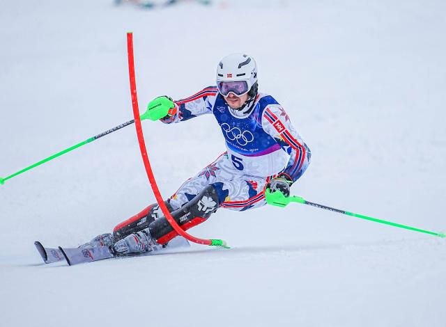 (260216) -- BORMIO, Feb. 16, 2026 (Xinhua) -- Henrik Kristoffersen of Norway competes during the alpine skiing men's slalom event at the Milan-Cortina 2026 Olympic Winter Games in Bormio, Italy, Feb. 16, 2026. (Xinhua/Yan Linyun)