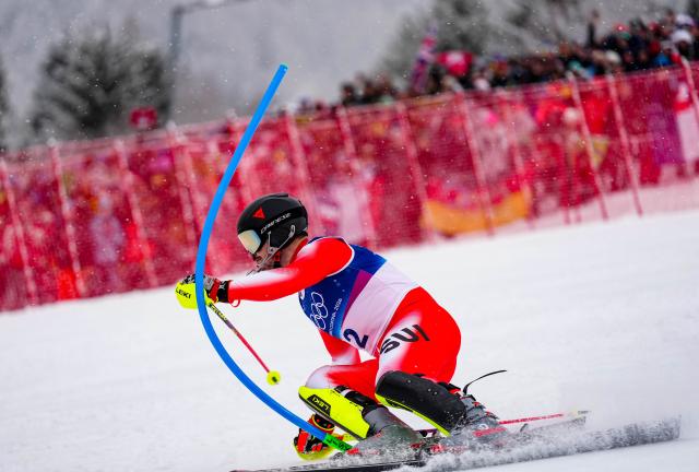 (260216) -- BORMIO, Feb. 16, 2026 (Xinhua) -- Loic Meillard of Switzerland competes during the alpine skiing men's slalom event at the Milan-Cortina 2026 Olympic Winter Games in Bormio, Italy, Feb. 16, 2026. (Xinhua/Yan Linyun)