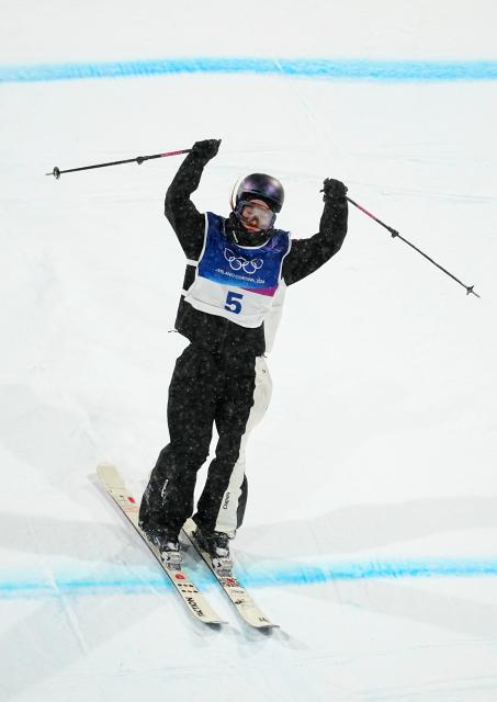 (260216) -- LIVIGNO, Feb. 16, 2026 (Xinhua) -- Liu Mengting of China competes during the freestyle skiing women's freeski big air final at the Milan-Cortina 2026 Olympic Winter Games in Livigno, Italy, Feb. 16, 2026. (Xinhua/Hu Chao)
