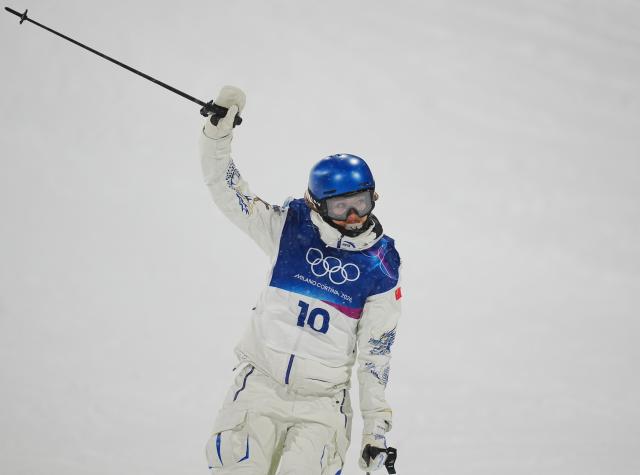 (260216) -- LIVIGNO, Feb. 16, 2026 (Xinhua) -- Gu Ailing of China reacts during the freestyle skiing women's freeski big air final at the Milan-Cortina 2026 Olympic Winter Games in Livigno, Italy, Feb. 16, 2026. (Xinhua/Hu Chao)