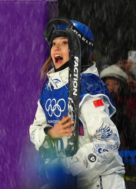 (260216) -- LIVIGNO, Feb. 16, 2026 (Xinhua) -- Gu Ailing of China reacts during the freestyle skiing women's freeski big air final at the Milan-Cortina 2026 Olympic Winter Games in Livigno, Italy, Feb. 16, 2026. (Xinhua/Hu Chao)