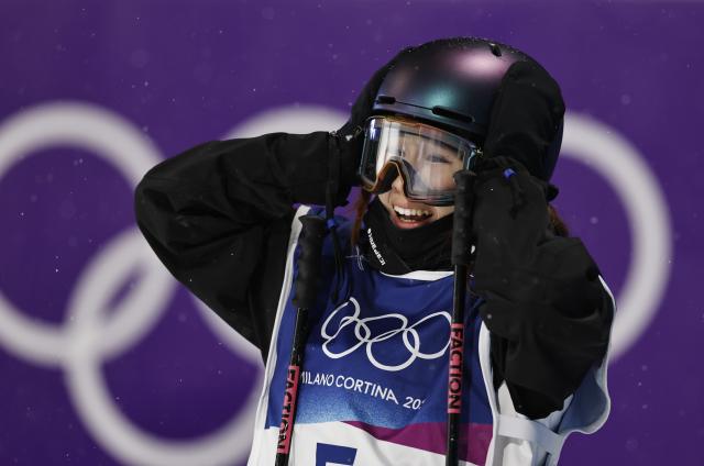 (260216) -- LIVIGNO, Feb. 16, 2026 (Xinhua) -- Liu Mengting of China waits for her score during the freestyle skiing women's freeski big air final at the Milan-Cortina 2026 Olympic Winter Games in Livigno, Italy, Feb. 16, 2026. (Xinhua/Wang Peng)