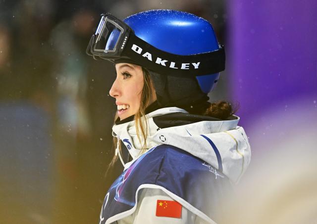 (260216) -- LIVIGNO, Feb. 16, 2026 (Xinhua) -- Gu Ailing of China waits for her score during the freestyle skiing women's freeski big air final at the Milan-Cortina 2026 Olympic Winter Games in Livigno, Italy, Feb. 16, 2026. (Xinhua/Zhang Hongxiang)