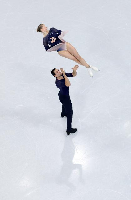 (260217) -- MILAN, Feb. 17, 2026 (Xinhua) -- Minerva Fabienne Hase/Nikita Volodin of Germany compete during the free skating of Figure Skating Pair Skating at the Milan-Cortina 2026 Olympic Winter Games in Milan, Italy, Feb. 16, 2026. (Xinhua/Li Ming)