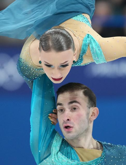 (260217) -- MILAN, Feb. 17, 2026 (Xinhua) -- Anastasiia Metelkina/Luka Berulava of Georgia compete during the free skating of Figure Skating Pair Skating at the Milan-Cortina 2026 Olympic Winter Games in Milan, Italy, Feb. 16, 2026. (Xinhua/Xue Yuge)