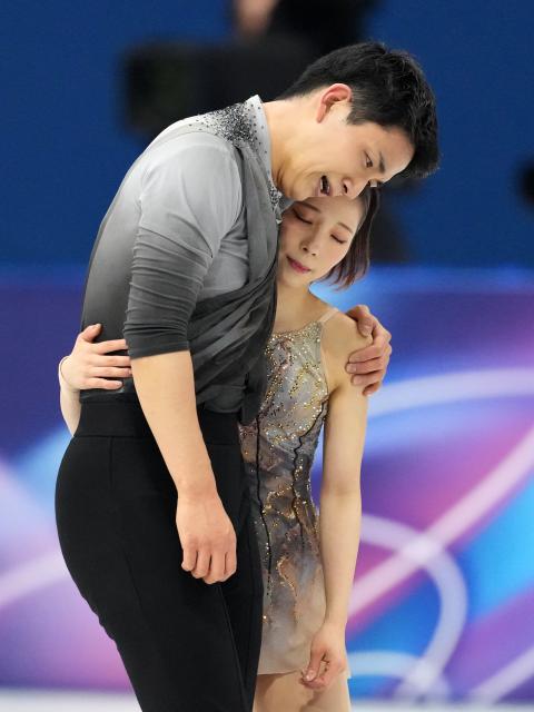 (260217) -- MILAN, Feb. 17, 2026 (Xinhua) -- Riku Miura and Ryuichi Kihara of Japan react after their free skating performance of Figure Skating Pair Skating at the Milan-Cortina 2026 Olympic Winter Games in Milan, Italy, Feb. 16, 2026. (Xinhua/Xue Yuge)