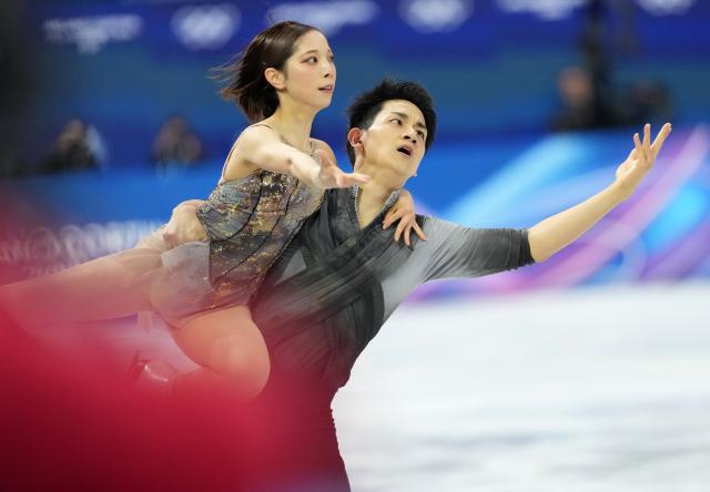 (260217) -- MILAN, Feb. 17, 2026 (Xinhua) -- Riku Miura and Ryuichi Kihara of Japan compete during the free skating of Figure Skating Pair Skating at the Milan-Cortina 2026 Olympic Winter Games in Milan, Italy, Feb. 16, 2026. (Xinhua/Xue Yuge)