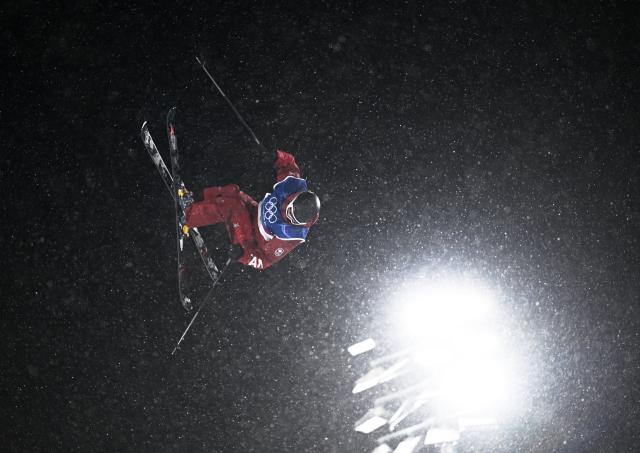 (260217) -- LIVIGNO, Feb. 17, 2026 (Xinhua) -- Megan Oldham of Canada competes during the freestyle skiing women's freeski big air final at the Milan-Cortina 2026 Olympic Winter Games in Livigno, Italy, Feb. 16, 2026. (Xinhua/Xia Yifang)