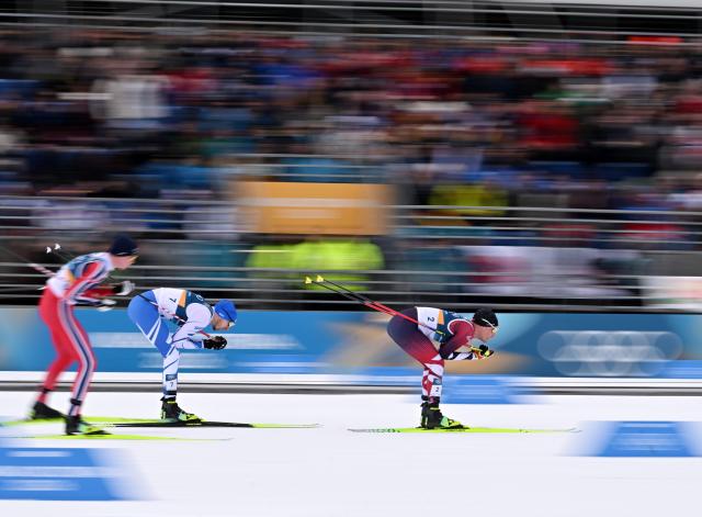 (260217) -- TESERO, Feb. 17, 2026 (Xinhua) -- Athletes compete during the cross-country event of Nordic Combined Individual Gundersen Large Hill/10km at the Milan-Cortina 2026 Olympic Winter Games in Tesero, Italy, Feb. 17, 2026. (Xinhua/He Canling)
