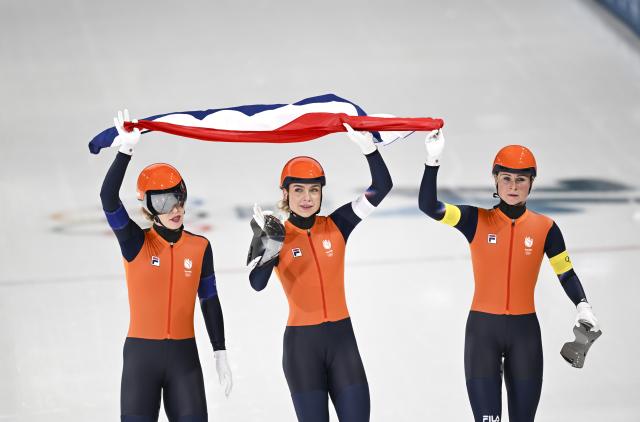 (260217) -- MILAN, Feb. 17, 2026 (Xinhua) -- Joy Beune (C), Marijke Groenewoud (R) and Antoinette Rijpma-de Jong of the Netherlands celebrate after the speed skating women's team pursuit final A between Canada and the Netherlands at the Milan-Cortina 2026 Olympic Winter Games in Milan, Italy, Feb. 17, 2026. (Xinhua/Wu Wei)
