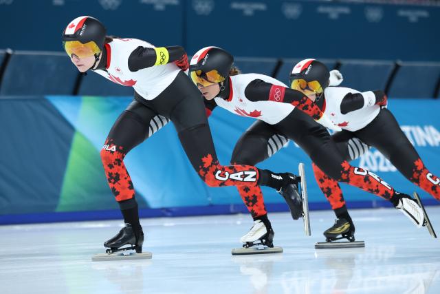 (260217) -- MILAN, Feb. 17, 2026 (Xinhua) -- Ivanie Blondin (R), Valerie Maltais (C) and Isabelle Weidemann of Canada compete during the speed skating women's team pursuit final A between Canada and the Netherlands at the Milan-Cortina 2026 Olympic Winter Games in Milan, Italy, Feb. 17, 2026. (Xinhua/Li Jing)