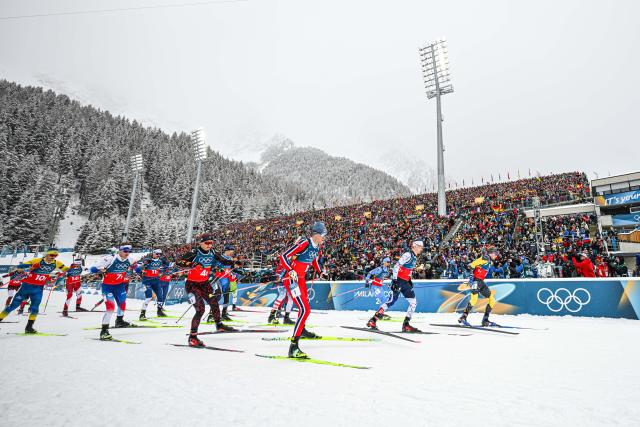 (260217) -- ANTERSELVA, Feb. 17, 2026 (Xinhua) -- Athletes start during the biathlon men's 4x7.5km relay at the 2026 Milan-Cortina Winter Olympics in Anterselva, Italy, Feb. 17, 2026. (Xinhua/Jiang Han)