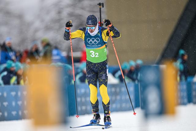 (260217) -- ANTERSELVA, Feb. 17, 2026 (Xinhua) -- Jesper Nelin of Sweden competes during the biathlon men's 4x7.5km relay at the 2026 Milan-Cortina Winter Olympics in Anterselva, Italy, Feb. 17, 2026. (Xinhua/Jiang Han)