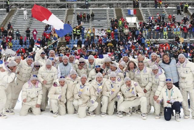 (260217) -- ANTERSELVA, Feb. 17, 2026 (Xinhua) -- Members of Team France celebrate after the awarding ceremony of the biathlon men's 4x7.5km relay at the 2026 Milan-Cortina Winter Olympics in Anterselva, Italy, Feb. 17, 2026. (Xinhua/Zhang Tao)