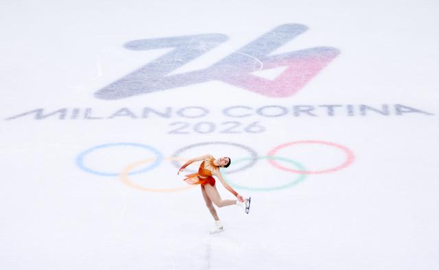 (260217) -- MILAN, Feb. 17, 2026 (Xinhua) -- Madeline Schizas of Canada competes during the short program match of figure skating women single skating at the Milan-Cortina 2026 Olympic Winter Games in Milan, Italy, Feb. 17, 2026. (Xinhua/Chen Yichen)